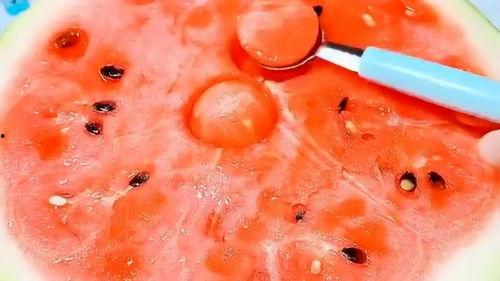 韩国吃瓜吃冰块,吃瓜配冰块，清凉一夏新风尚