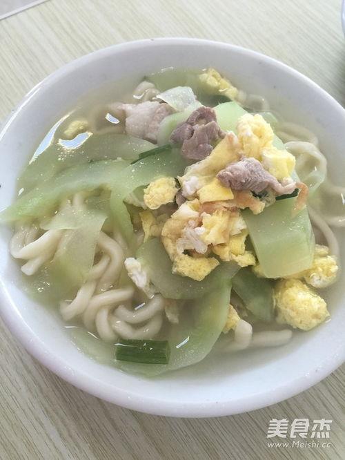 吃瓜煮面条,一场味蕾与视觉的盛宴