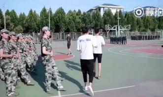各校军训吃瓜视频,校园生活趣味横生