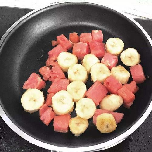 带你吃瓜黑暗料理烤全羊,带你品尝黑暗料理烤全羊的独特风味