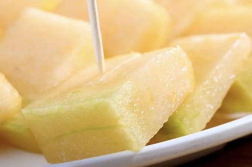 华亭女子吃瓜,揭秘背后真相与网络舆论风暴