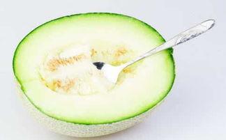 经期可以吃哈密瓜吗吗,经期适宜食用哈密瓜吗？