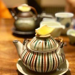 翩若惊鸿吃瓜茶壶,揭秘网络热词背后的文化现象