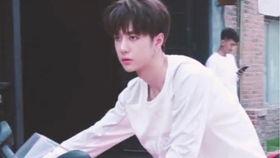 吃瓜少女王小海,吃瓜少女王小海的瓜田奇遇记