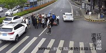 车祸视频吃瓜,吃瓜群众揭秘事故真相