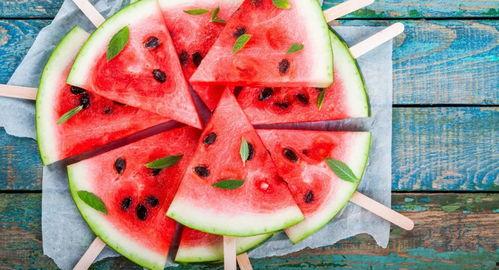 6岁孩子吃瓜,六岁萌娃欢乐吃瓜记