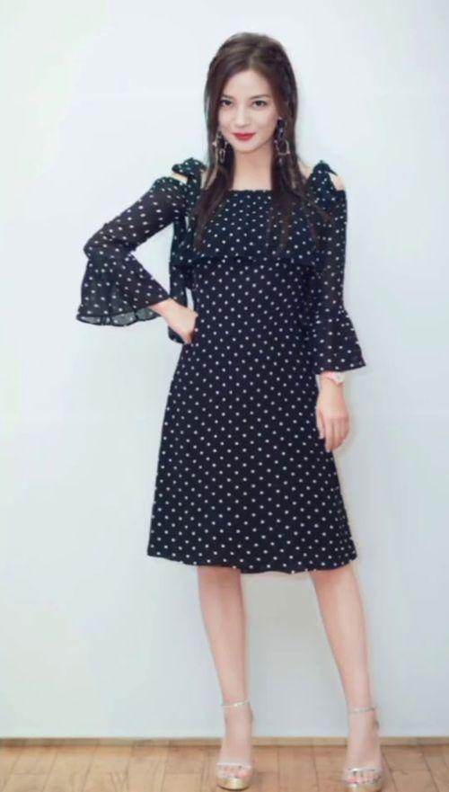 赵薇吃瓜种子,揭秘娱乐圈幕后真相