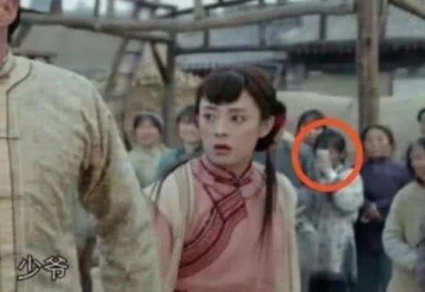 带你吃瓜奇葩穿帮文