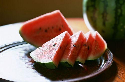 吃瓜最解暑,吃瓜解暑，清凉一夏！