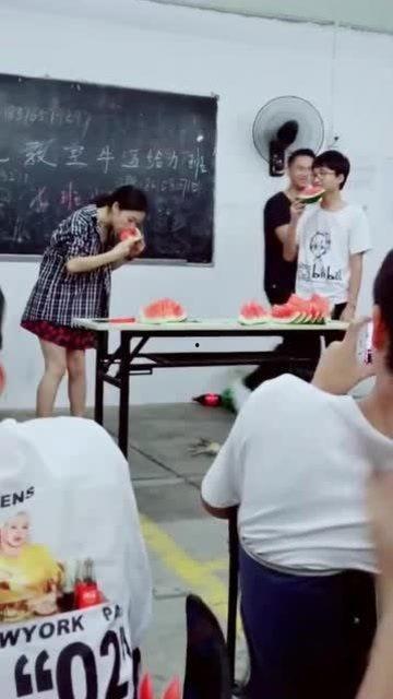 吃瓜高中女老师,揭秘吃瓜高中女老师的那些事儿