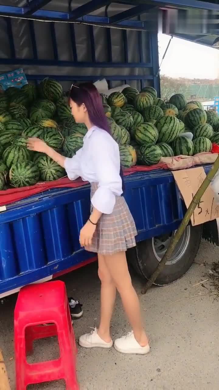 萝卜男朋友吃瓜,萝卜男友的甜蜜瓜果时光