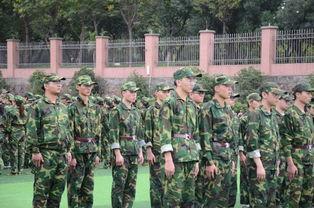 高能军训现场带你吃瓜